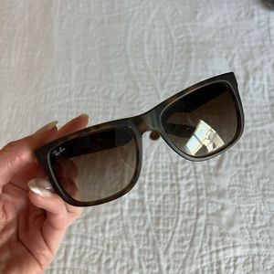 Ray-Ban sunglasses square frame